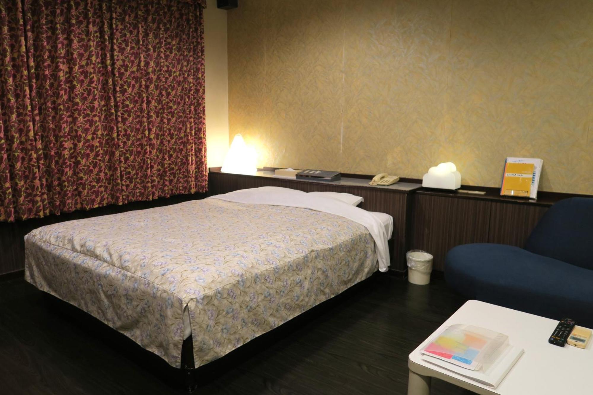 Hotel Carnival Metabaru Bagian luar foto